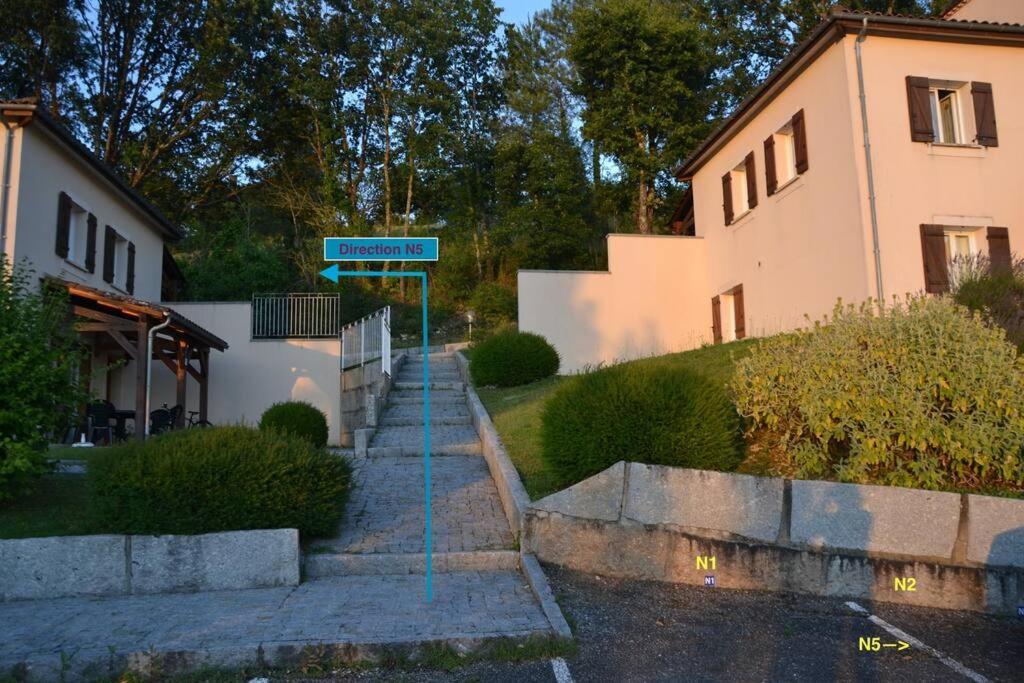 Le N5 Des Hauts De Sarlat Apt Duplex Clim, Piscine, Parking Luaran gambar
