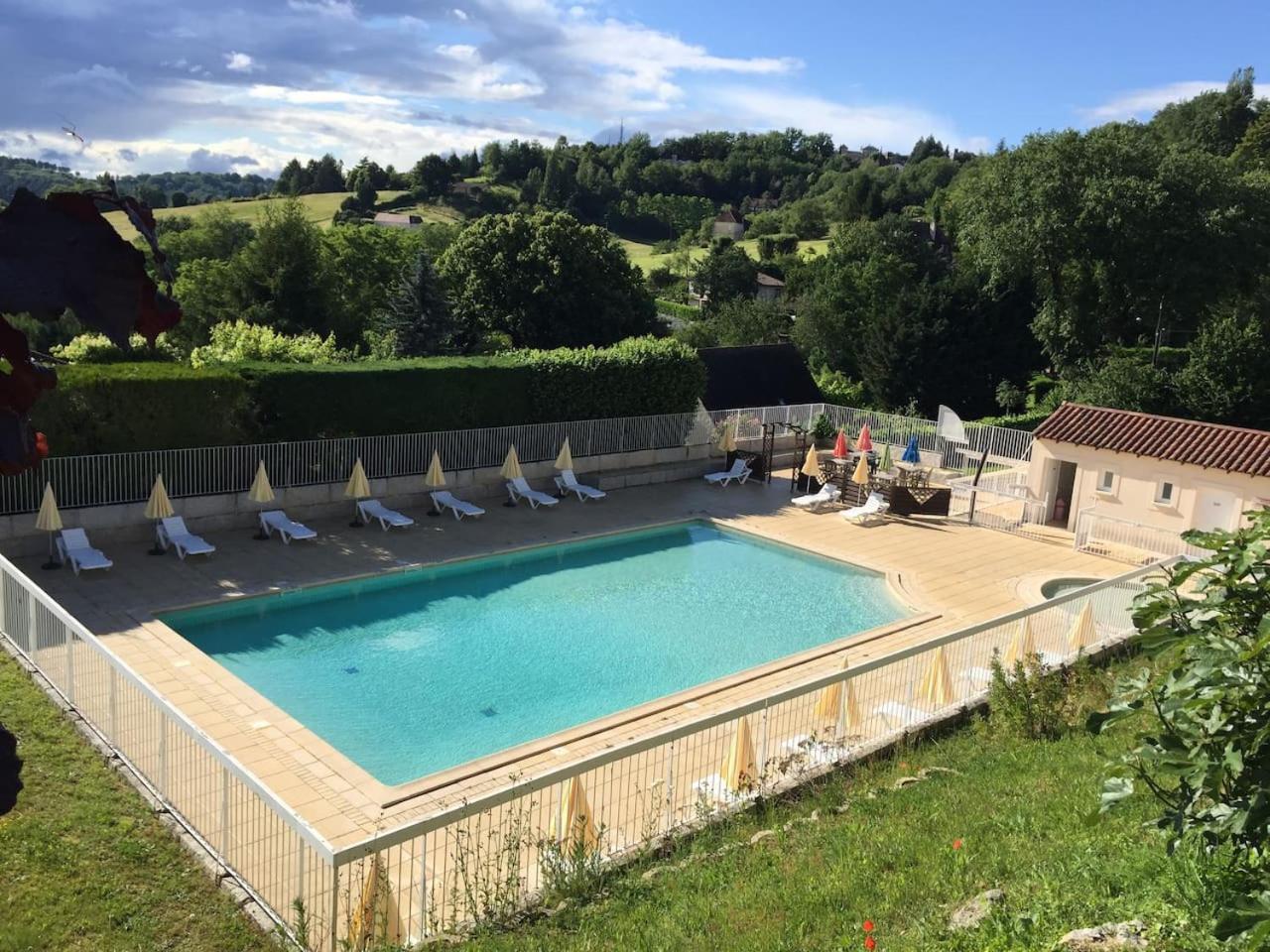 Le N5 Des Hauts De Sarlat Apt Duplex Clim, Piscine, Parking Luaran gambar
